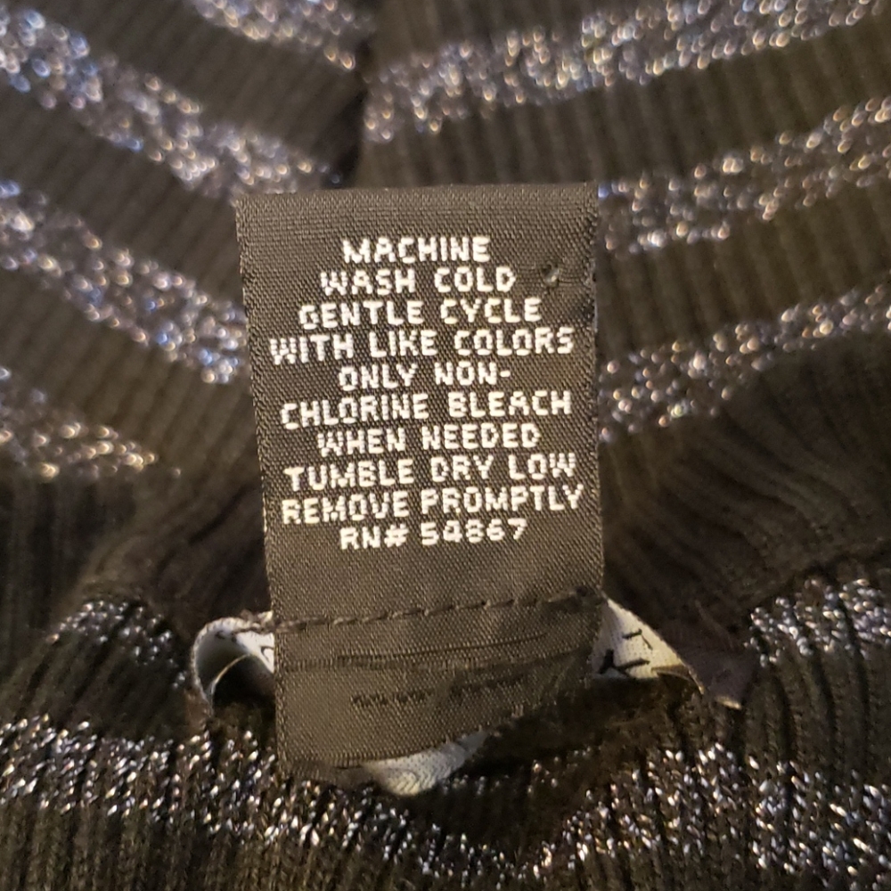 Tank Top-Medium - Picture 5 of 6